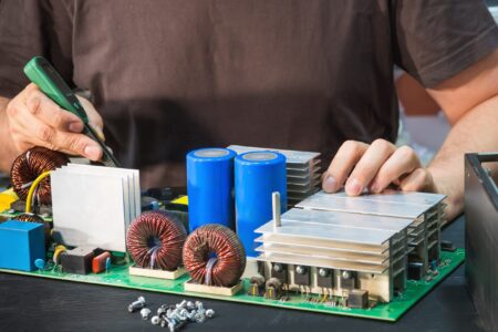 Repair of a powerful power supply unit, fault diagnosis by measuring devices
